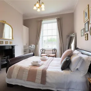Apartment Crescent, Bath